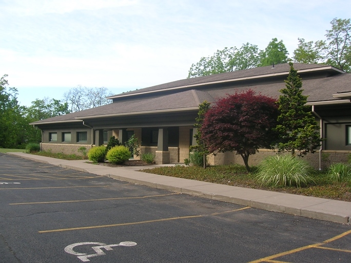 1600 Moseley Rd, Fairport, NY à louer - Photo du bâtiment - Image 1 de 11