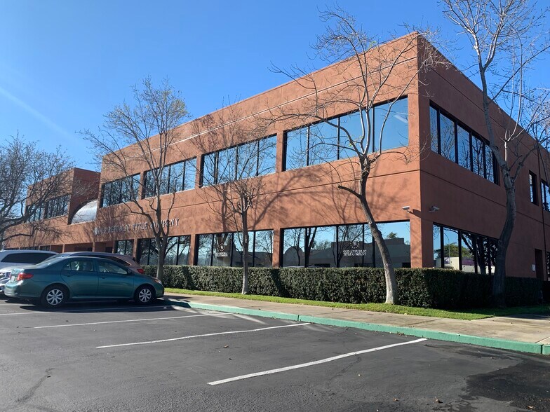 20980 Redwood Rd, Castro Valley, CA à louer - Photo du bâtiment - Image 3 de 7