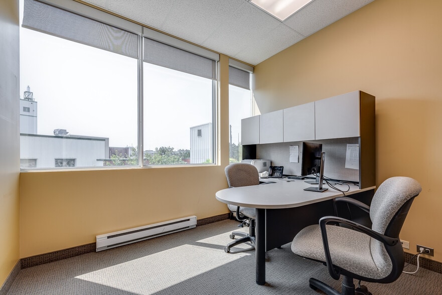 310 Hunt Club Rd, Ottawa, ON for lease - Interior Photo - Image 3 of 7