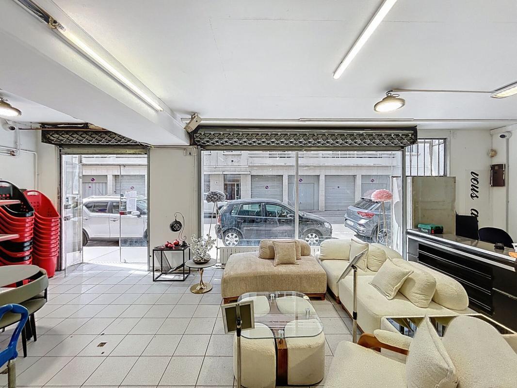 12 Rue Galilée, Villeurbanne for sale Interior Photo- Image 1 of 6