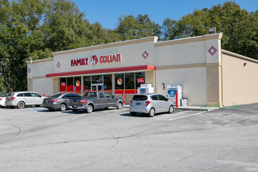 605 N Church St, Swansea, SC à vendre - Photo du bâtiment - Image 2 de 7