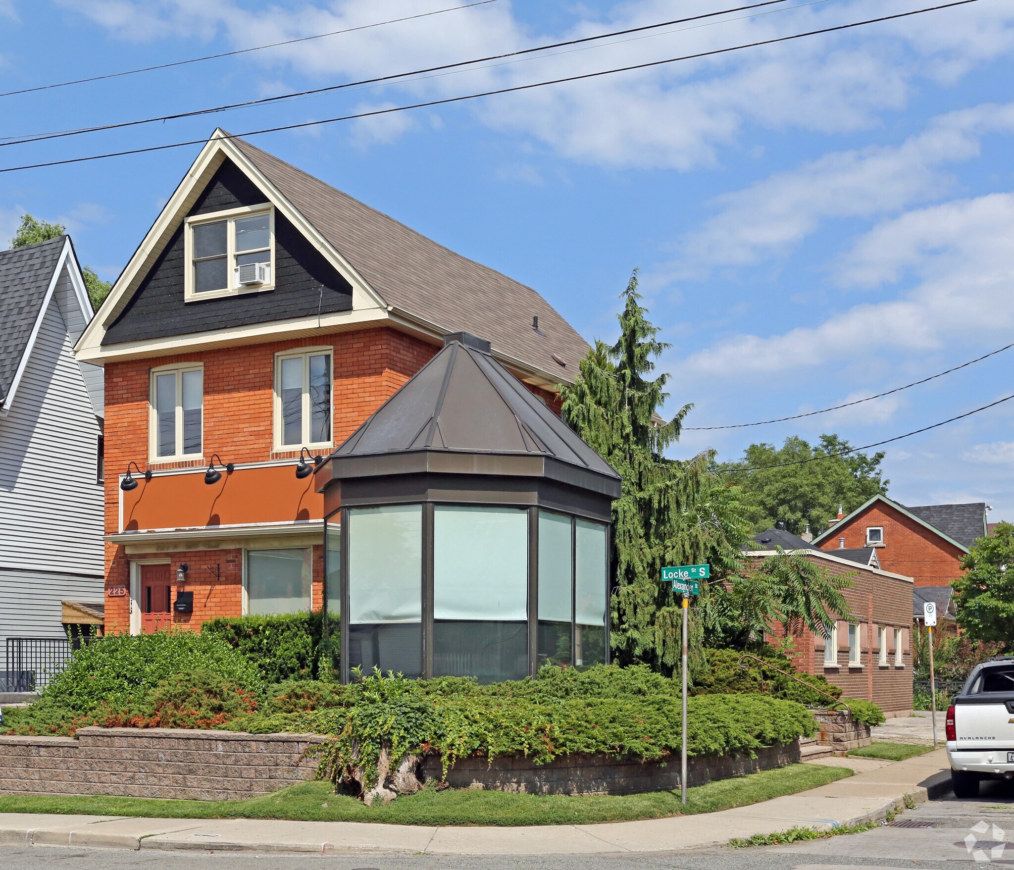 225 Locke St S, Hamilton, ON for sale Primary Photo- Image 1 of 1