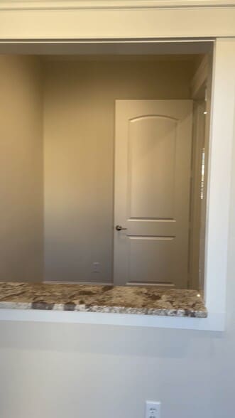 7222 Crosswater, Tyler, TX for lease - Commercial Listing Video - Image 2 of 4