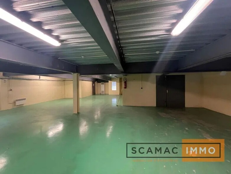 Flex in Boissy-Saint-Léger for sale - Building Photo - Image 3 of 6