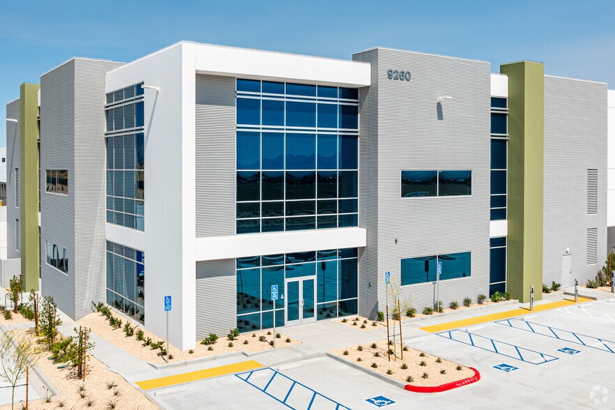 9260 Mesa Linda St, Hesperia, CA for lease - Building Photo - Image 3 of 4