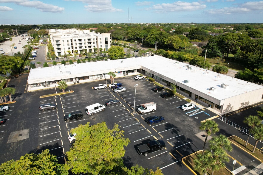 8401-8463 W McNab Rd, Tamarac, FL for lease - Aerial - Image 2 of 4
