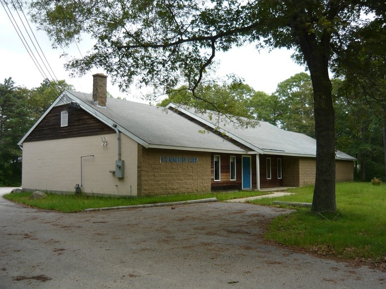 10 Edgerton Dr, North Falmouth, MA for sale - Building Photo - Image 2 of 6