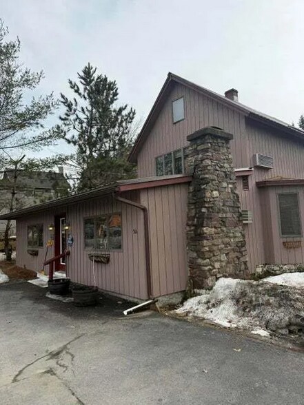 506 Lake Flower Ave, Saranac Lake, NY à vendre - Photo du bâtiment - Image 2 de 7