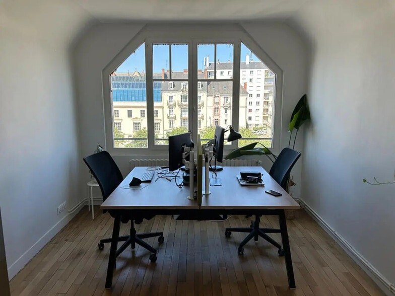 Bureau dans Rennes à louer - Photo intérieure - Image 1 de 9
