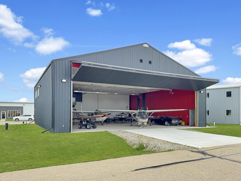 #30 1422 Township 320 Mountain View County rd, Didsbury, AB à vendre - Photo du bâtiment - Image 2 de 13