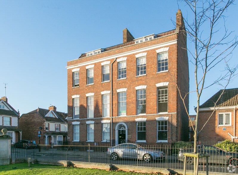 16-17 King Sq, Bridgwater à louer - Photo du bâtiment - Image 2 de 2