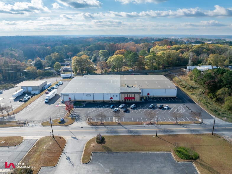 309 Cash Memorial Blvd, Forest Park, GA for lease - Building Photo - Image 1 of 29