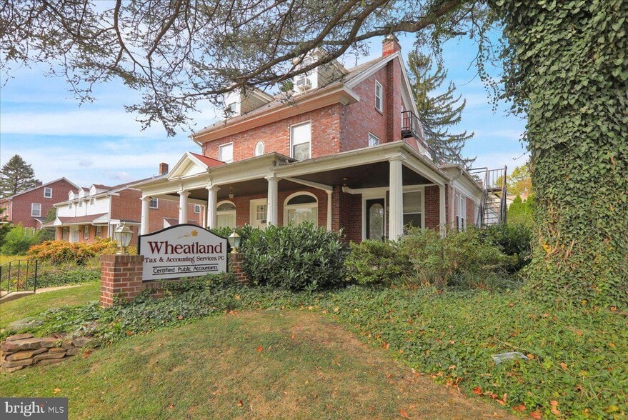 325 E Lancaster Ave, Reading, PA for sale - Building Photo - Image 3 of 27