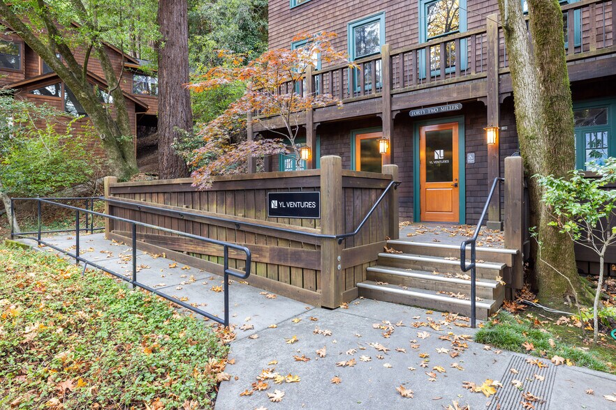 42 Miller Ave, Mill Valley, CA à vendre - Photo du bâtiment - Image 2 de 17