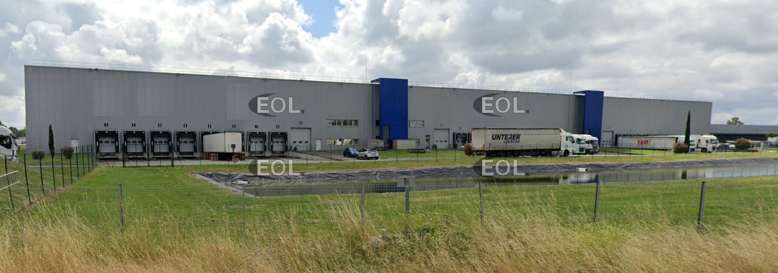 Industrial in Blanquefort for lease Building Photo- Image 1 of 2