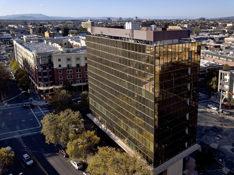 80 Grand Ave, Oakland, CA à louer - Photo du bâtiment - Image 3 de 5