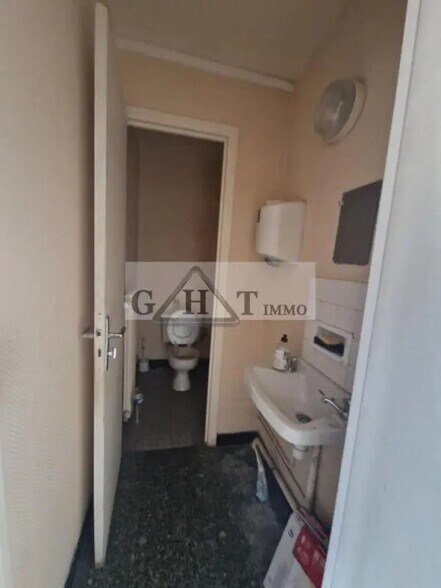 Bureau dans Mareuil-lès-Meaux à louer - Photo intérieure - Image 2 de 11