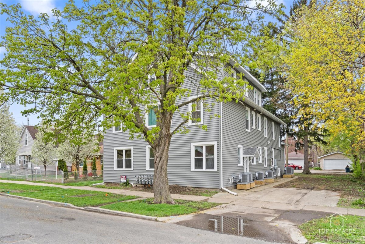 1542 Victoria Ave, North Chicago, IL for sale Building Photo- Image 1 of 55