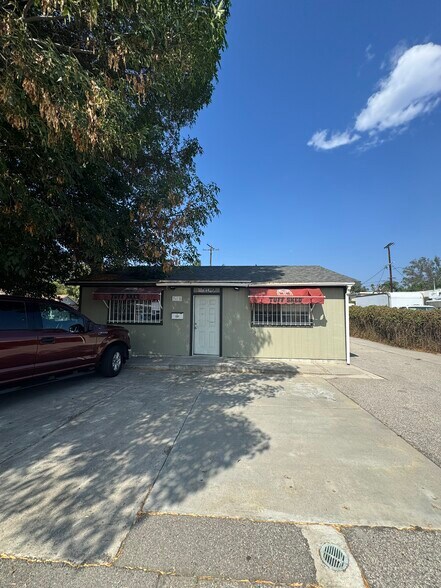 7403-7415 Canoga Ave, Canoga Park, CA à louer - Photo du bâtiment - Image 2 de 11