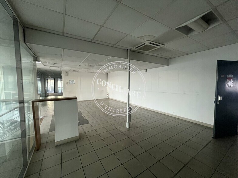 Bureau dans Portet-sur-Garonne à louer - Photo intérieure - Image 2 de 4