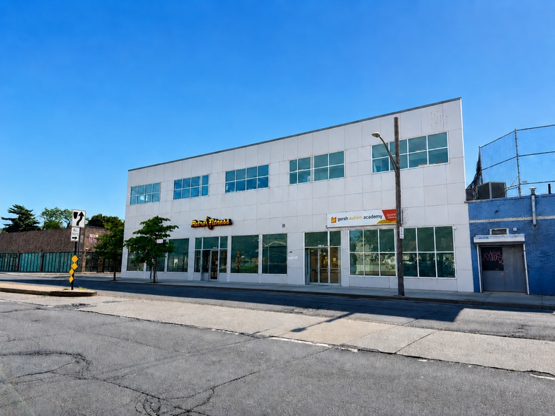 113-05 Springfield Blvd, Queens Village, NY à vendre - Photo du bâtiment - Image 3 de 3
