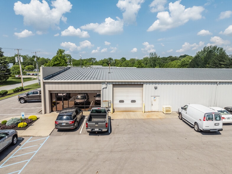 15535 Stony Creek Way, Noblesville, IN for lease - Building Photo - Image 3 of 7