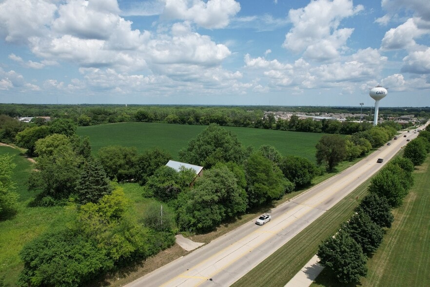 3712 Three Oaks Rd, Cary, IL à vendre - Photo du bâtiment - Image 3 de 15