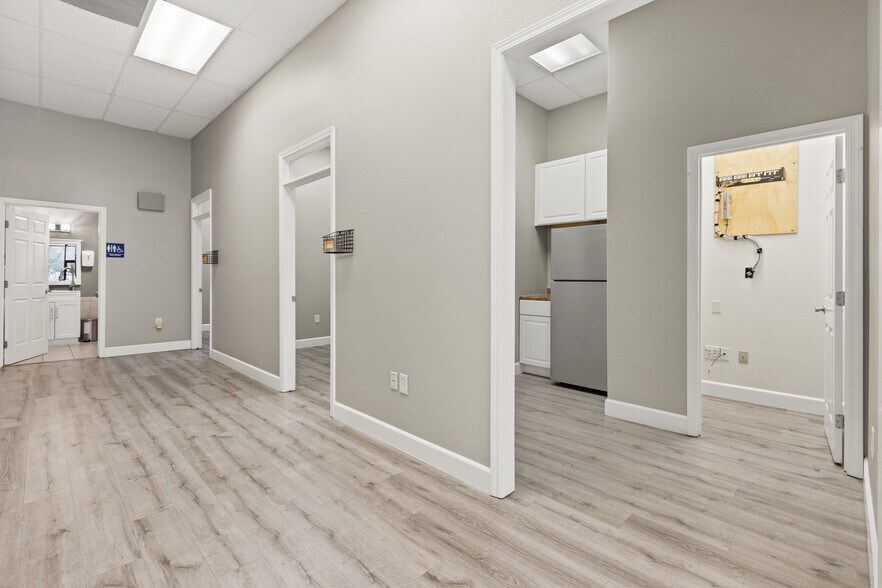 995 Nord Ave, Chico, CA à louer - Photo du bâtiment - Image 3 de 6