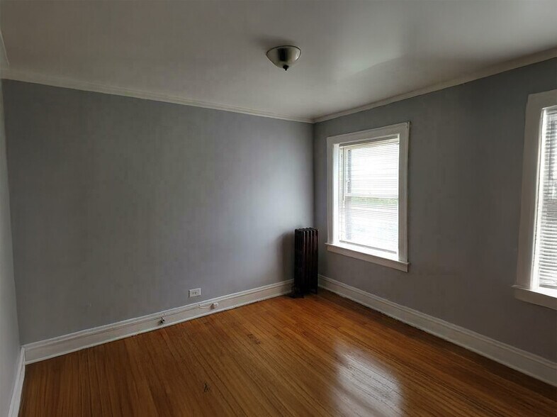 1653 E 85th Pl, Chicago, IL à vendre - Photo du bâtiment - Image 3 de 5