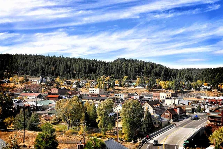 Rue Hilltop, Truckee, CA à vendre - Aérien - Image 1 de 9