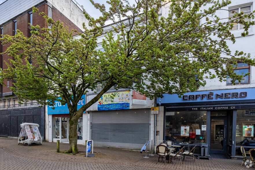 19 Parliament Row, Stoke On Trent for lease - Building Photo - Image 2 of 3