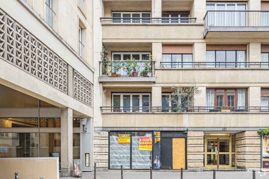 Rue Saint-Jacques, Paris à louer - Photo du bâtiment - Image 2 de 5