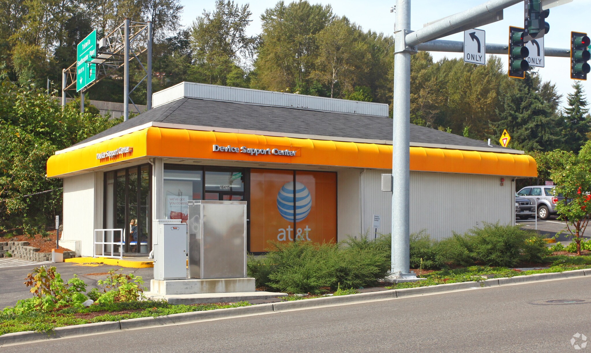 16415 Southcenter Pky, Tukwila, WA à vendre Photo principale- Image 1 de 4