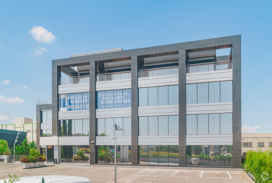 Carretera Fuencarral, 98, Alcobendas, Madrid à louer - Photo du bâtiment - Image 1 de 11