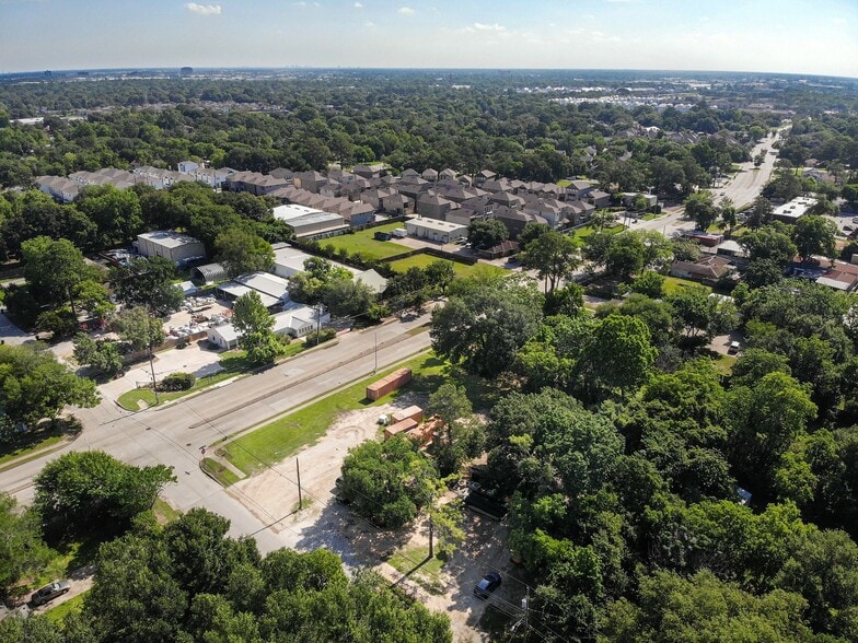 Portfolio of 2 properties for sale on LoopNet.ca - Aerial - Image 2 of 9