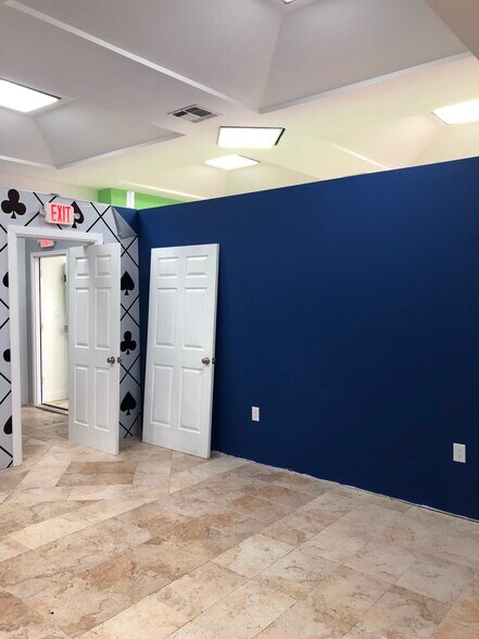 622 Midland Ave, Staten Island, NY à louer - Photo intérieure - Image 3 de 11