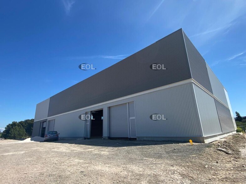 Flex in Marignane for sale - Building Photo - Image 2 of 4