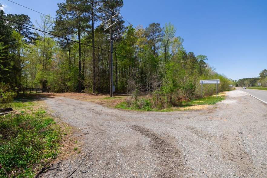 100 Pocahontas Trl, Quinton, VA à vendre - Photo du bâtiment - Image 3 de 5