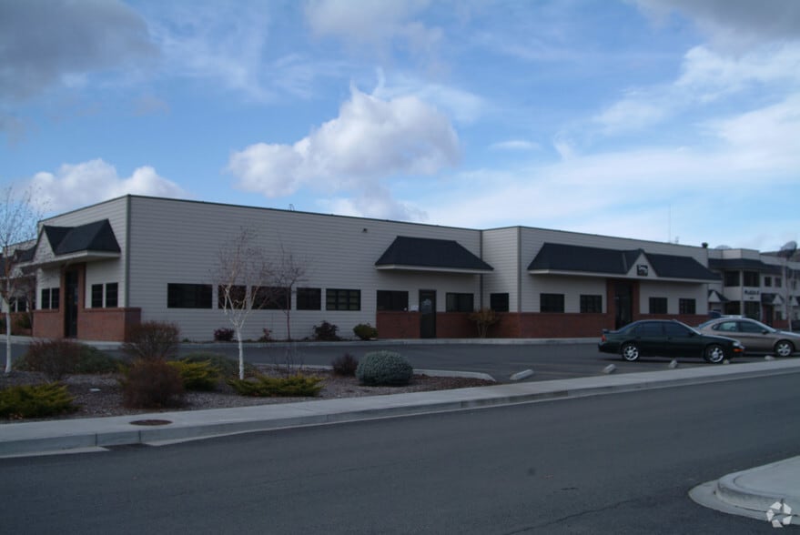 3703 River Rd, Yakima, WA à louer - Photo du bâtiment - Image 2 de 9