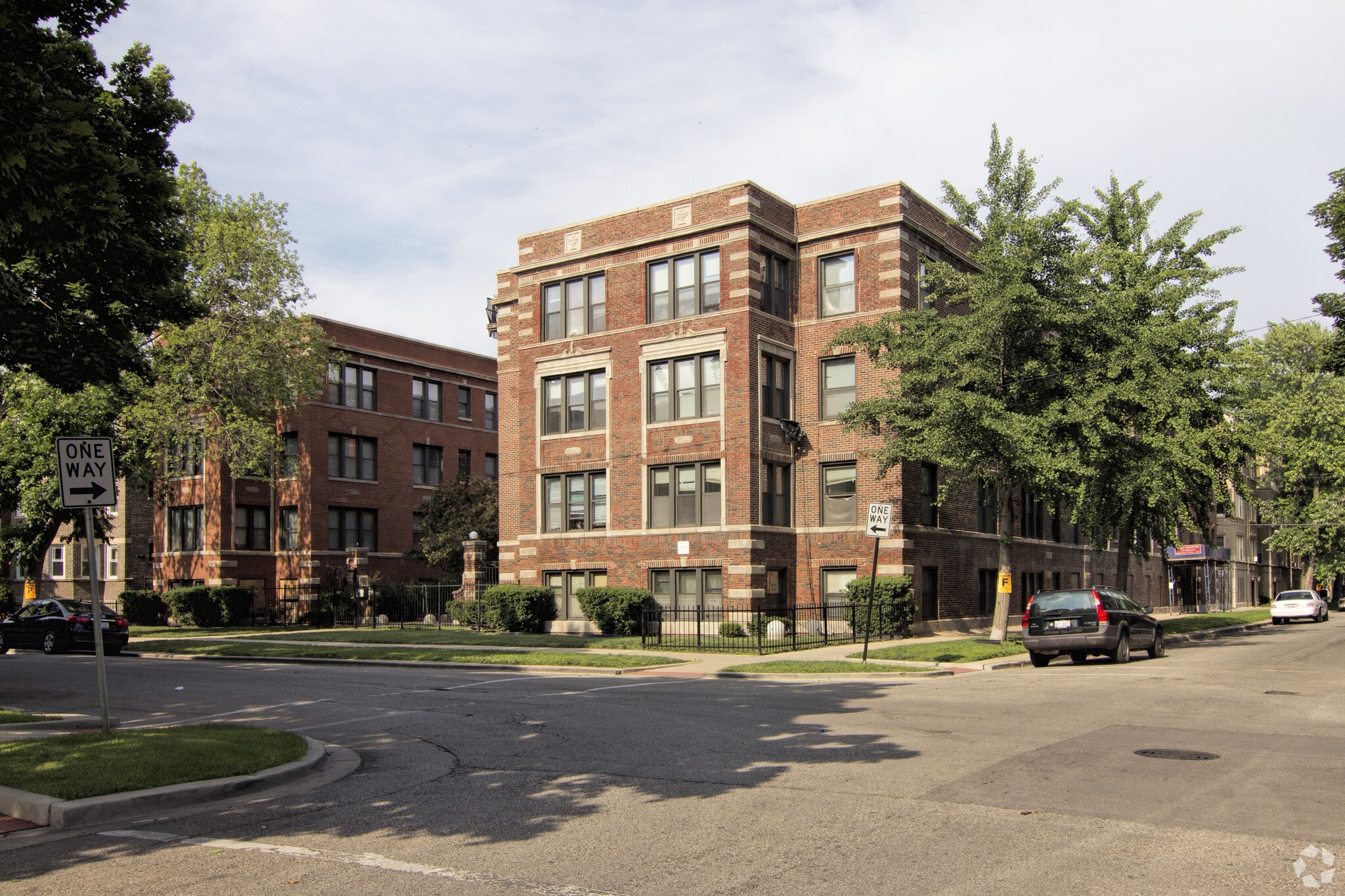 6849-6875 S Crandon Ave, Chicago, IL for sale Primary Photo- Image 1 of 8