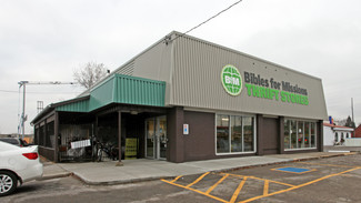 Plus de détails pour 1300 Simcoe St N, Oshawa, ON - Vente au détail à vendre