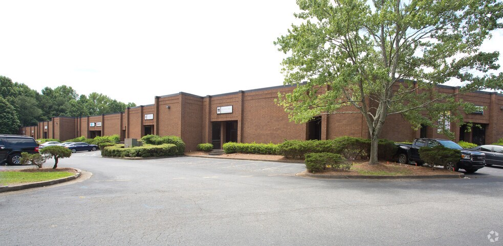 1730 Cumberland Point Dr SE, Marietta, GA à louer - Photo du bâtiment - Image 1 de 7