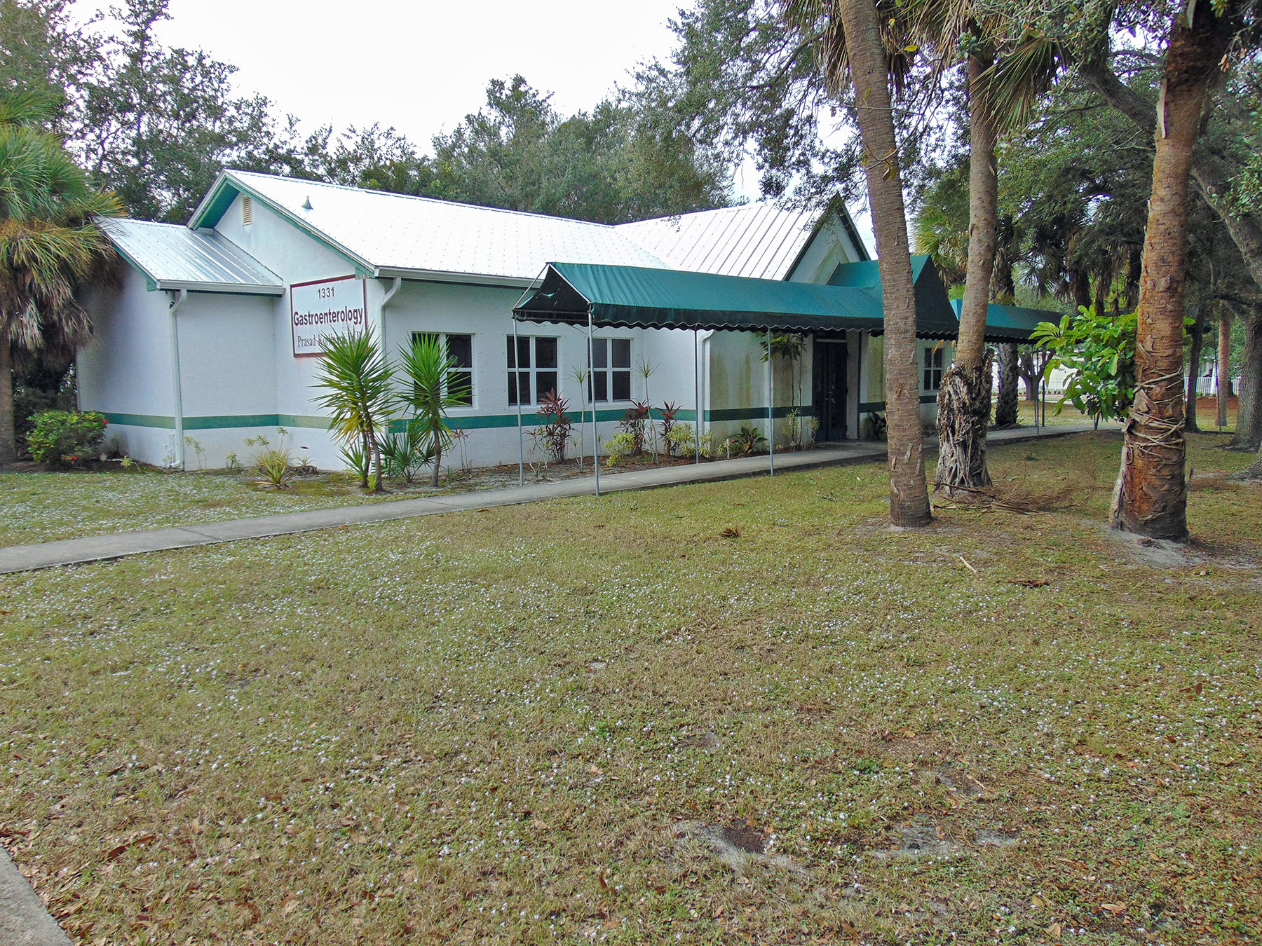 1331 N Lawnwood Cir, Fort Pierce, FL for sale Building Photo- Image 1 of 1