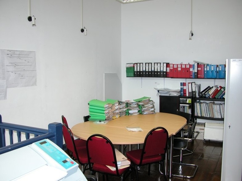 73A High St, Cowes for lease - Building Photo - Image 2 of 5
