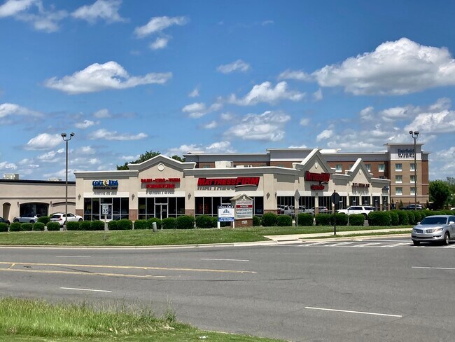 More details for 11523 Carolina Place Pky, Pineville, NC - Retail for Sale