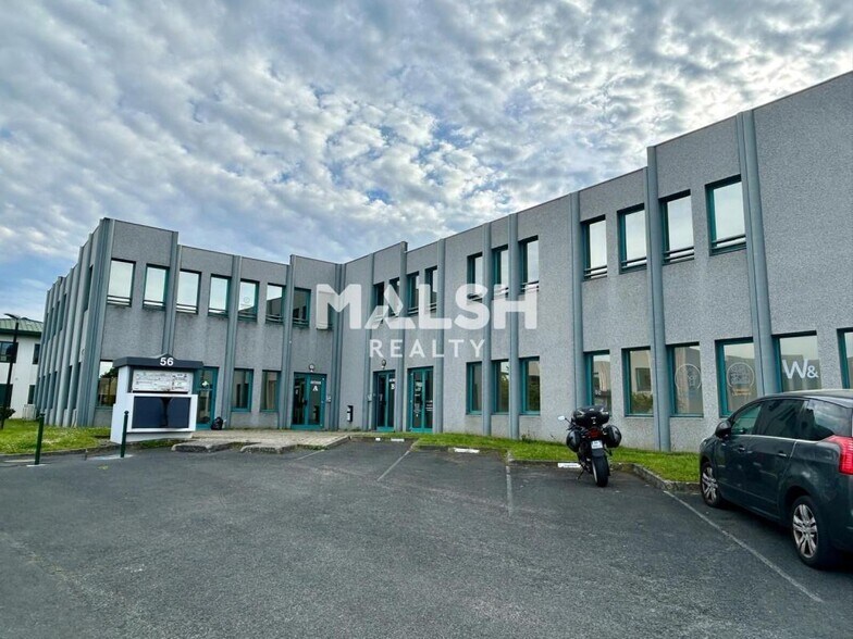 Bureau dans Saint-Genis-Laval à vendre - Photo du bâtiment - Image 1 de 11