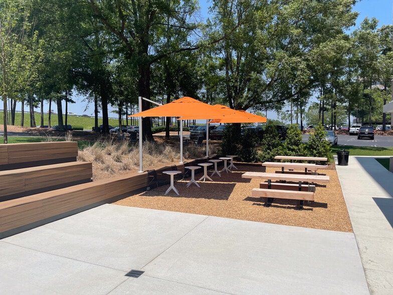 500 Corporate Pky, Birmingham, AL for lease - Building Photo - Image 3 of 15