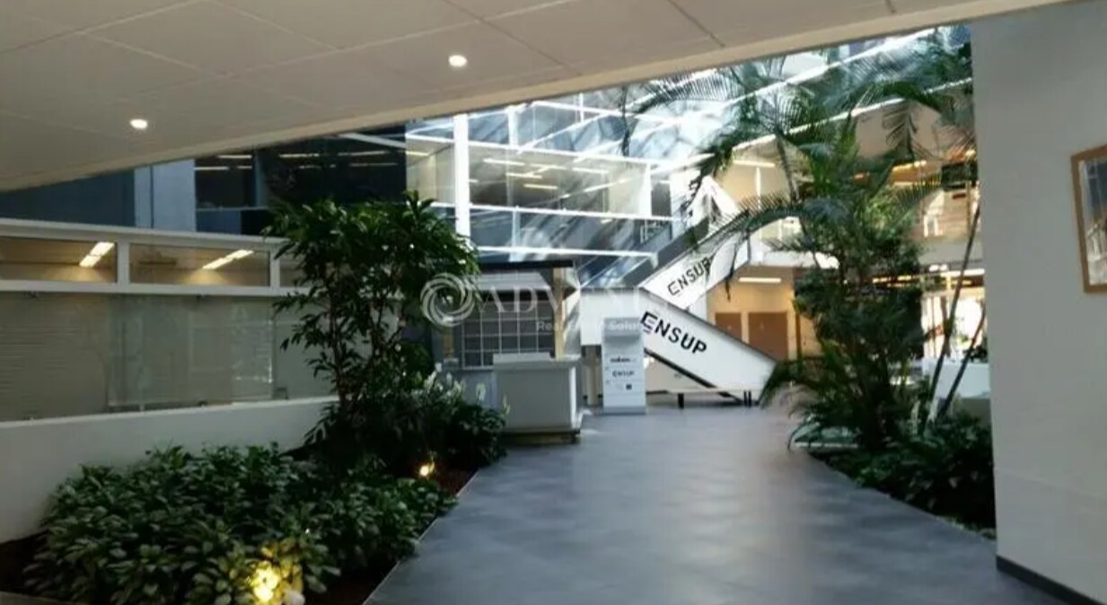 Bureau dans Guyancourt à louer Photo intérieure- Image 1 de 3