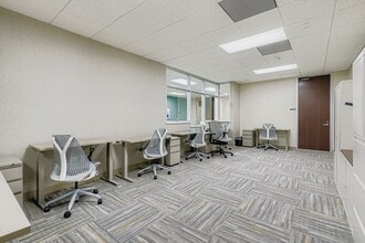 10001 Woodloch Forest Dr, The Woodlands, TX for lease Interior Photo- Image 2 of 9