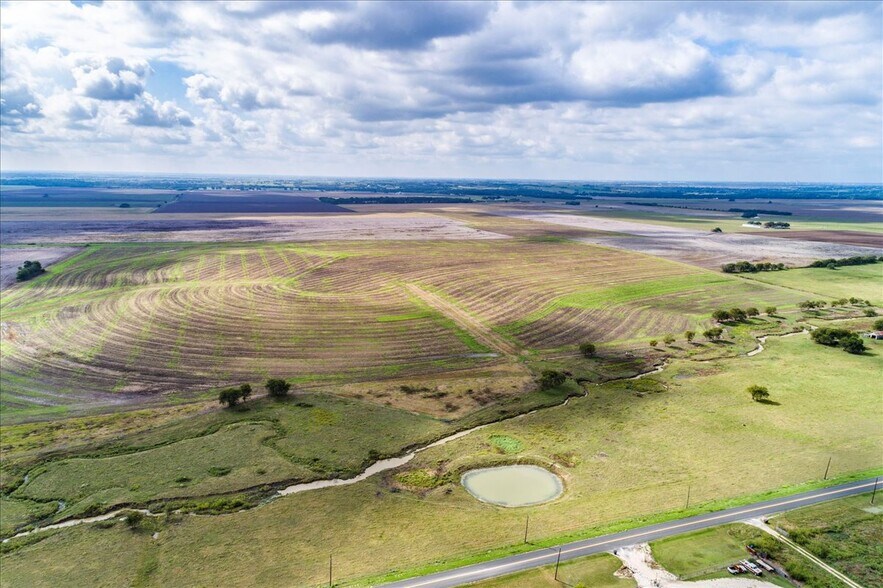 550 County Road 404, Taylor, TX à vendre - Aérien - Image 2 de 20
